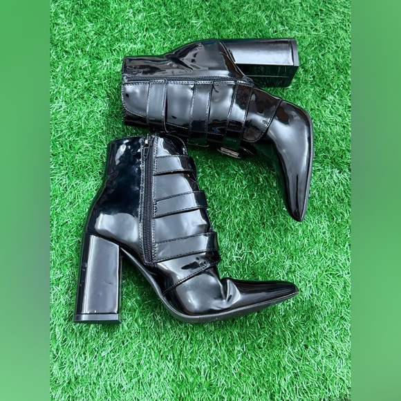 Forever 21 Women’s heeled Boots‎ size 5.5 - Picture 6 of 10